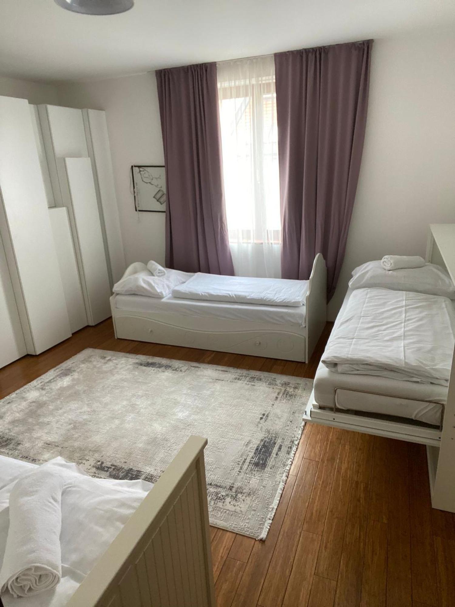 Old Town Apartment บราติสลาวา ภายนอก รูปภาพ