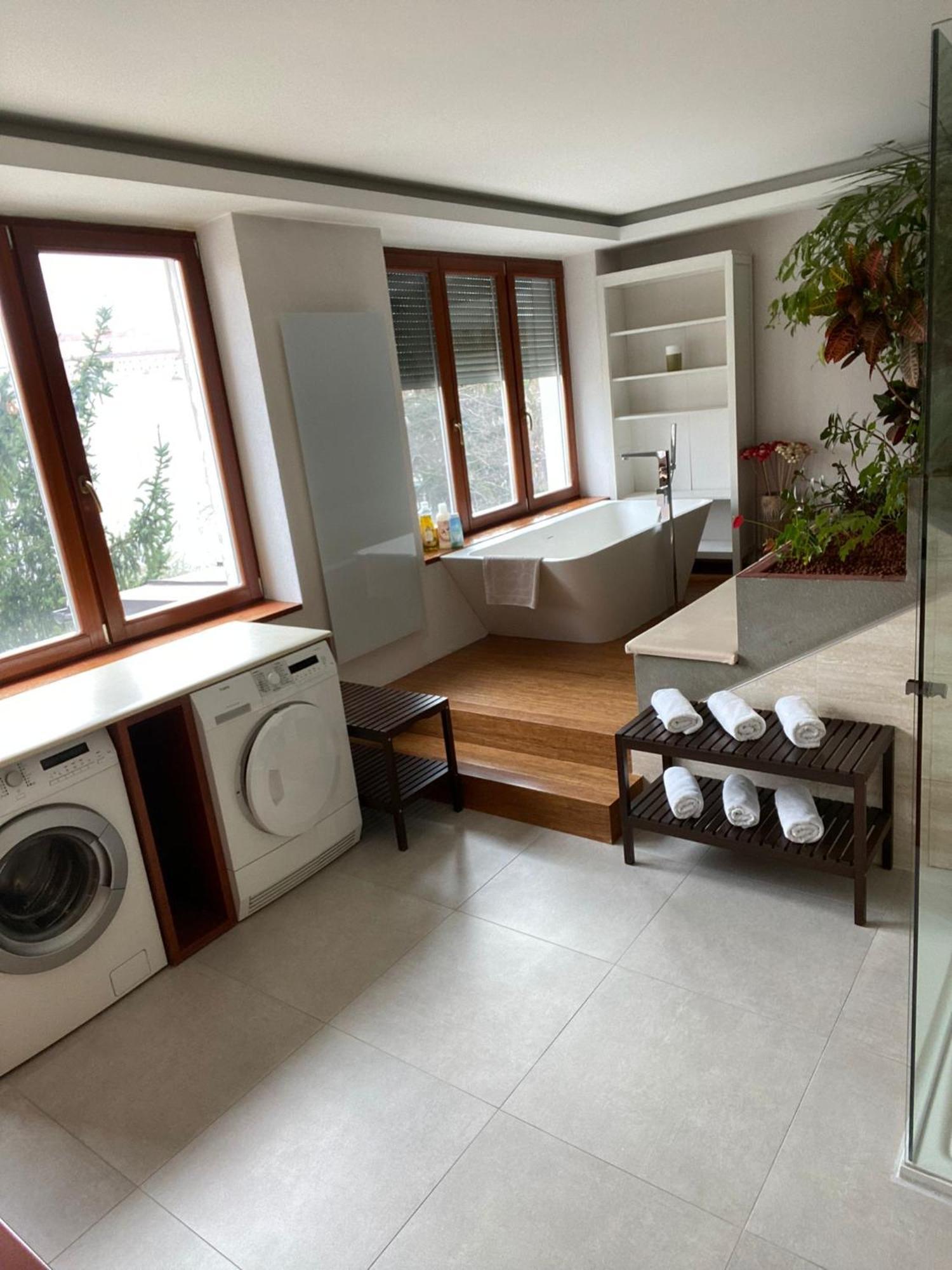 Old Town Apartment บราติสลาวา ภายนอก รูปภาพ